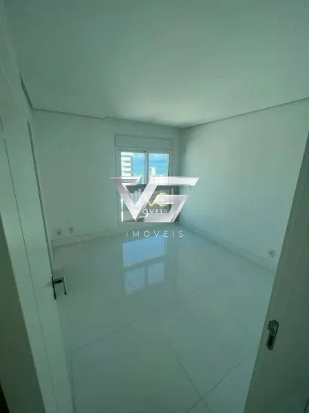 COBERTURA DUPLEX ALTO PADRÃO 4 SUÍTES COM VISTA MAR PRÓXIMO BEIRA MAR NORTE: 13ª foto da galeria de imagens do imóvel