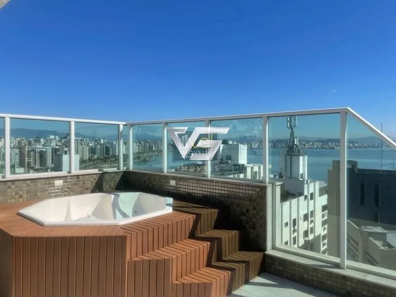 COBERTURA DUPLEX ALTO PADRÃO 4 SUÍTES COM VISTA MAR PRÓXIMO BEIRA MAR NORTE: 4ª foto da galeria de imagens do imóvel