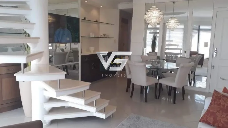 COBERTURA DUPLEX ALTO PADRÃO MOBILIADA NO CENTRO DE FLORIANÓPOLIS: 5ª foto da galeria de imagens do imóvel