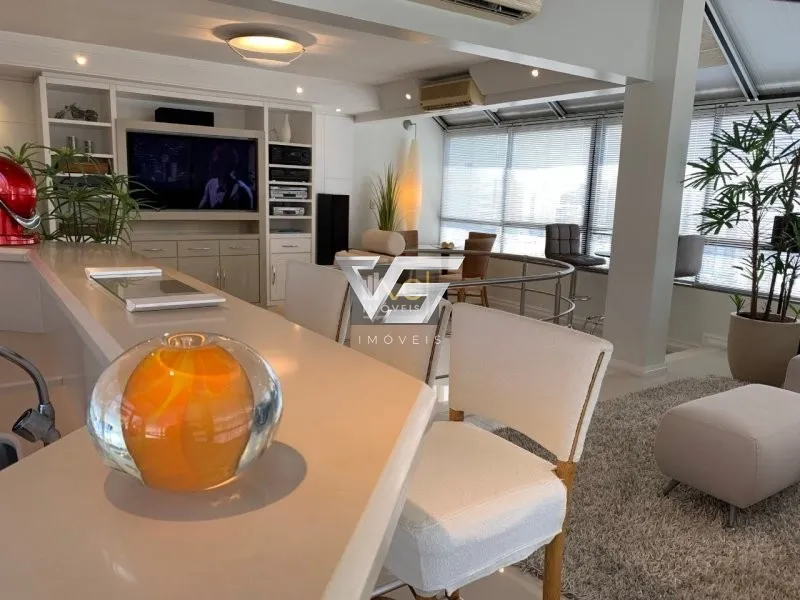COBERTURA DUPLEX ALTO PADRÃO MOBILIADA NO CENTRO DE FLORIANÓPOLIS: 36ª foto da galeria de imagens do imóvel
