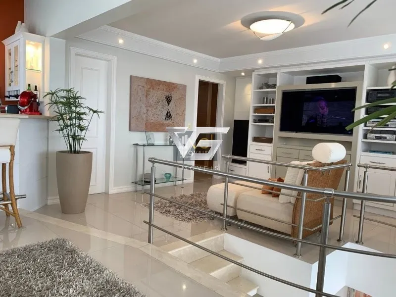 COBERTURA DUPLEX ALTO PADRÃO MOBILIADA NO CENTRO DE FLORIANÓPOLIS: 25ª foto da galeria de imagens do imóvel