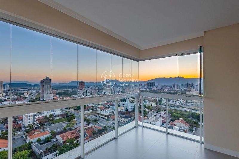 Apartamento em Porto Belo/SC com 3 suítes: 1ª foto da galeria de imagens do imóvel