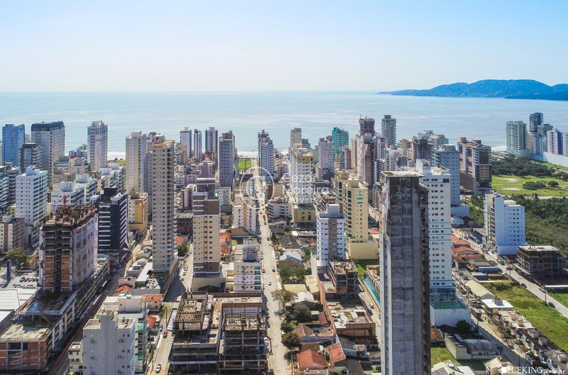 Apartamento em Itapema/SC com 2 suítes: 4ª foto da galeria de imagens do imóvel