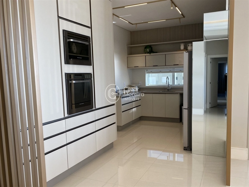 Apartamento em Itapema/SC com 4 suítes: 16ª foto da galeria de imagens do imóvel