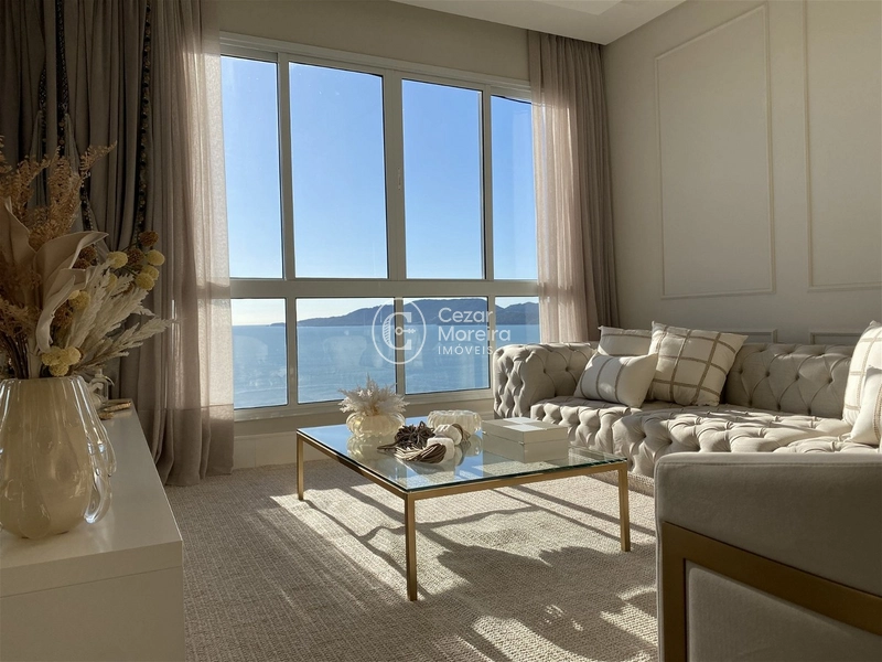 Apartamento em Itapema/SC com 4 suítes: 3ª foto da galeria de imagens do imóvel