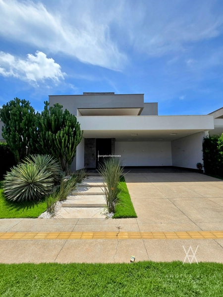 Casa térrea desocupada: 1ª foto da galeria de imagens do imóvel