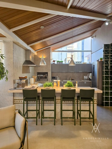 Cobertura no Vaca Brava semimobiliada: 3ª foto da galeria de imagens do imóvel