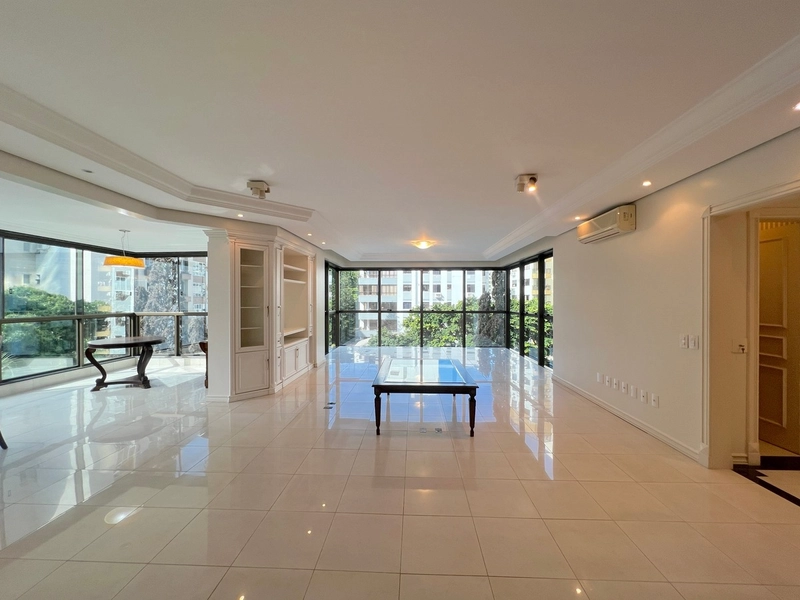 Apartamento com 3 quartos e 229m² à venda em Centro, Florianópolis.: 6ª foto da galeria de imagens do imóvel