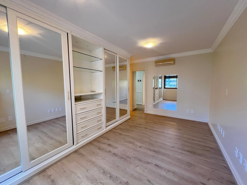 Apartamento com 3 quartos e 229m² à venda em Centro, Florianópolis.: 14ª foto da galeria de imagens do imóvel