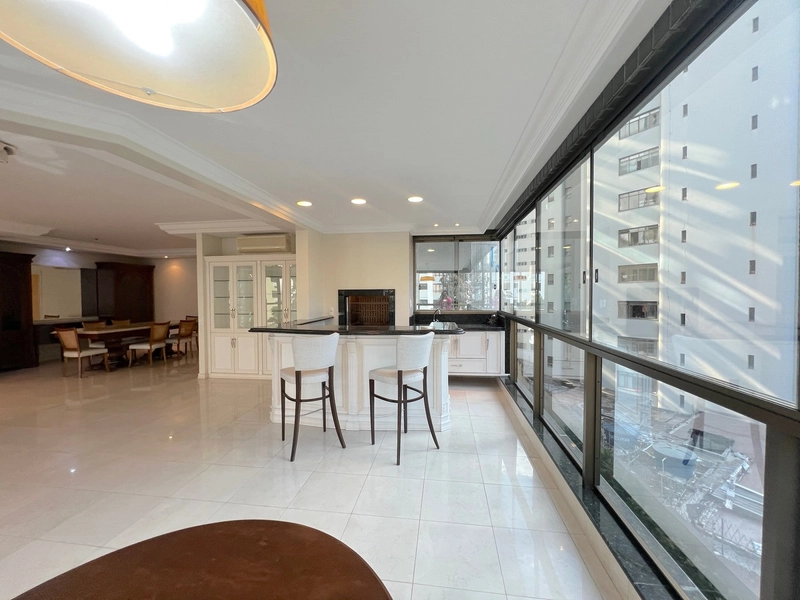 Apartamento com 3 quartos e 229m² à venda em Centro, Florianópolis.: 5ª foto da galeria de imagens do imóvel