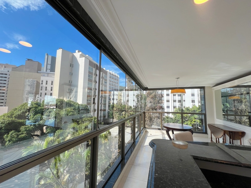 Apartamento com 3 quartos e 229m² à venda em Centro, Florianópolis.: 2ª foto da galeria de imagens do imóvel