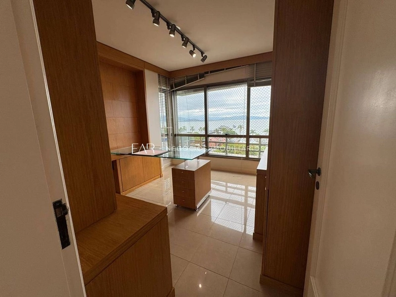 Lindo Apartamento vista Beira Mar - 4 suítes - Florianópolis: 12ª foto da galeria de imagens do imóvel