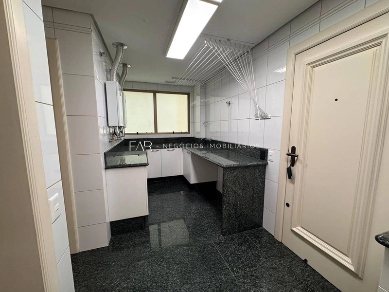 Lindo Apartamento vista Beira Mar - 4 suítes - Florianópolis: 10ª foto da galeria de imagens do imóvel