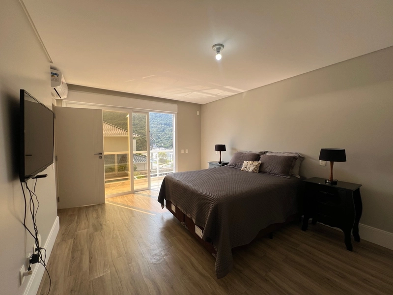 Casa em Condomínio Fechado com 4 Quartos | 2 Suítes | 5 Vagas à Venda: 35ª foto da galeria de imagens do imóvel