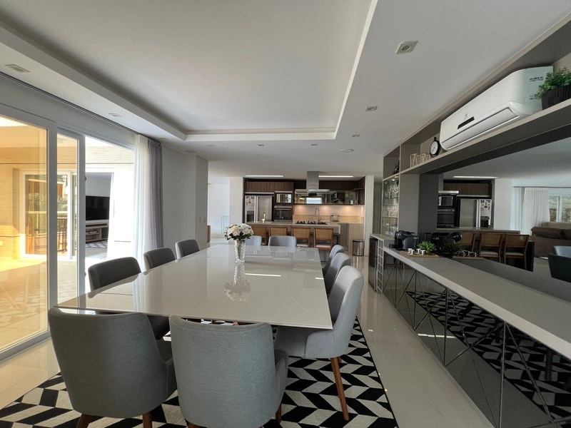 Casa em Condomínio Fechado com 4 Quartos | 2 Suítes | 5 Vagas à Venda: 7ª foto da galeria de imagens do imóvel