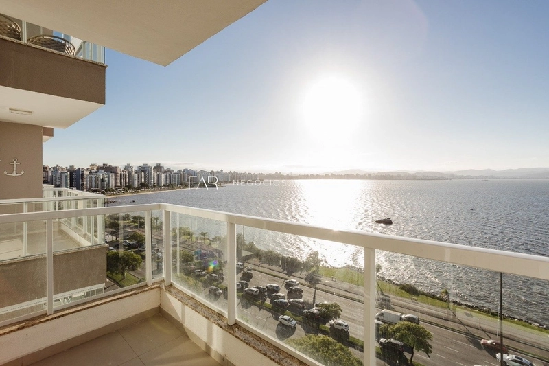 Apartamento com 3 Suítes | Vista para o Mar à Venda - Centro, Floripa: 2ª foto da galeria de imagens do imóvel
