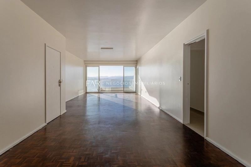 Apartamento com 3 Suítes | Vista para o Mar à Venda - Centro, Floripa: 3ª foto da galeria de imagens do imóvel