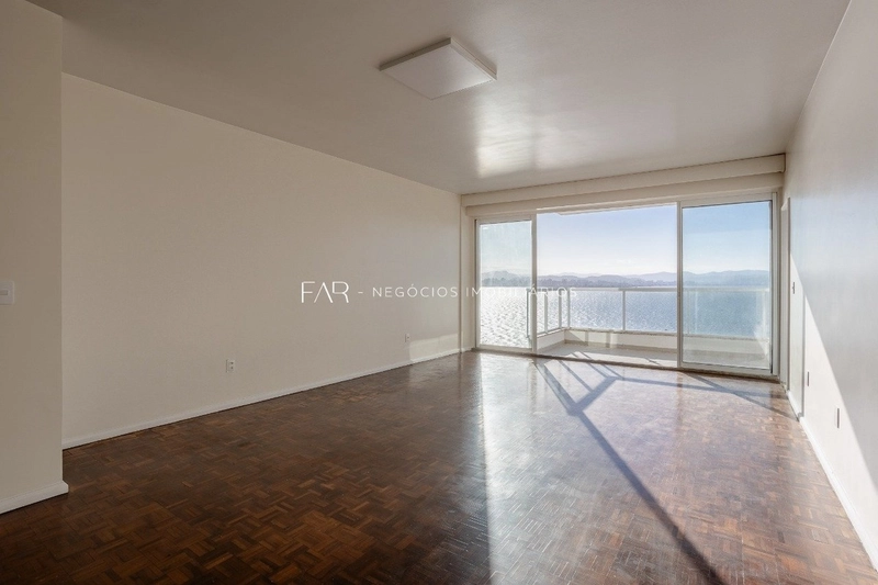 Apartamento com 3 Suítes | Vista para o Mar à Venda - Centro, Floripa: 4ª foto da galeria de imagens do imóvel