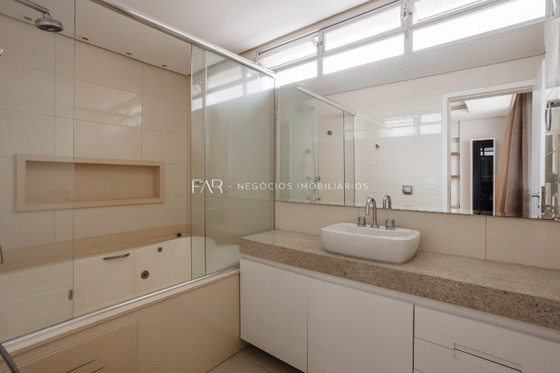 Apartamento com 3 Quartos | 1 Suíte | 2 Vagas à Venda - Centro, Fpolis: 2ª foto da galeria de imagens do imóvel