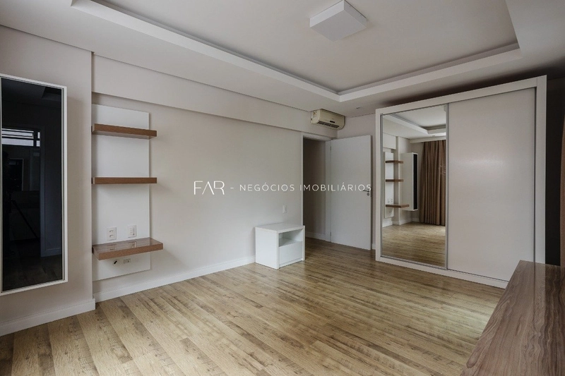 Apartamento com 3 Quartos | 1 Suíte | 2 Vagas à Venda - Centro, Fpolis: 20ª foto da galeria de imagens do imóvel