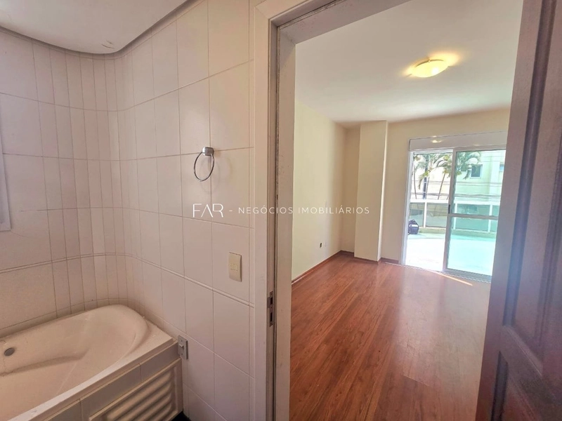 Apartamento à venda no Centro de Florianópolis: 3ª foto da galeria de imagens do imóvel