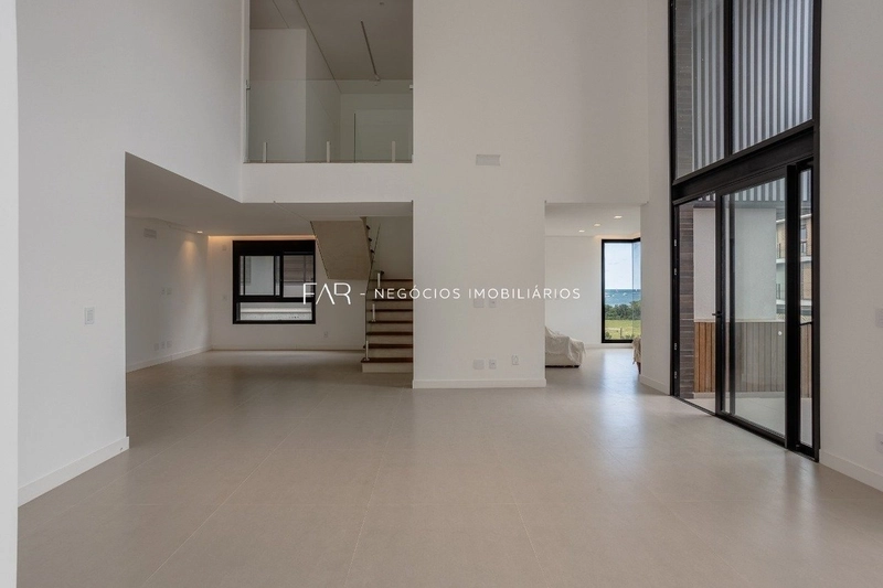 Duplex Alto Padrão em Jurerê com Vista Mar | 3 Suítes | Soho Residence: 1ª foto da galeria de imagens do imóvel
