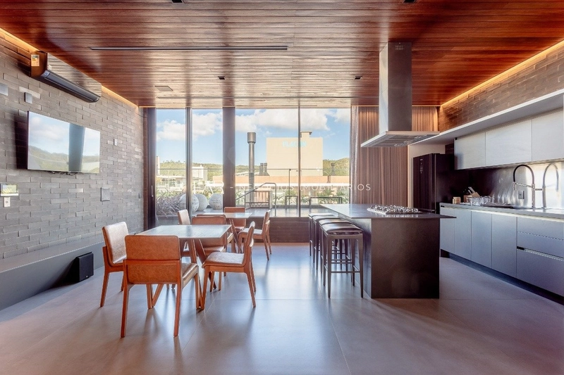 Duplex Alto Padrão em Jurerê com Vista Mar | 3 Suítes | Soho Residence: 26ª foto da galeria de imagens do imóvel