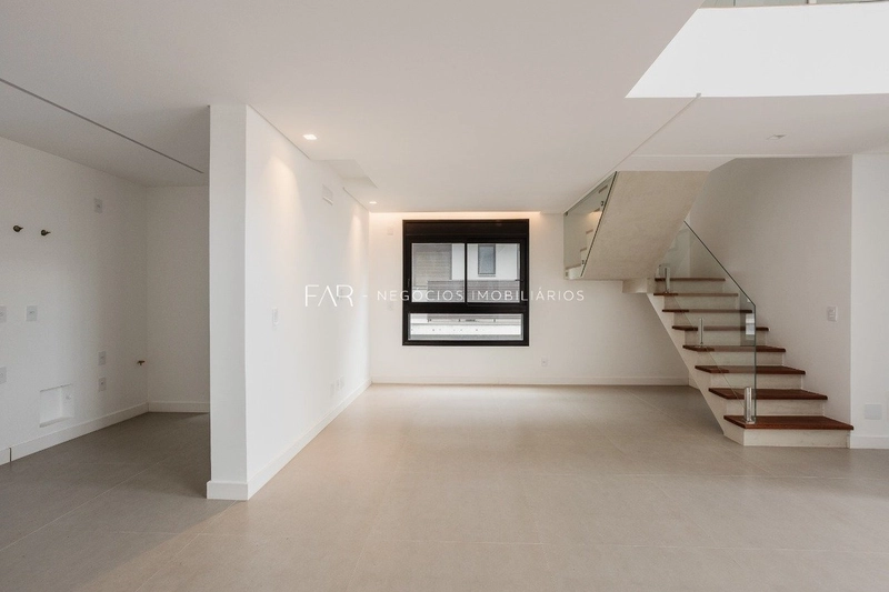 Duplex Alto Padrão em Jurerê com Vista Mar | 3 Suítes | Soho Residence: 3ª foto da galeria de imagens do imóvel