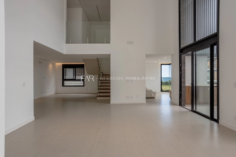 Duplex Alto Padrão em Jurerê com Vista Mar | 3 Suítes | Soho Residence: 2ª foto da galeria de imagens do imóvel