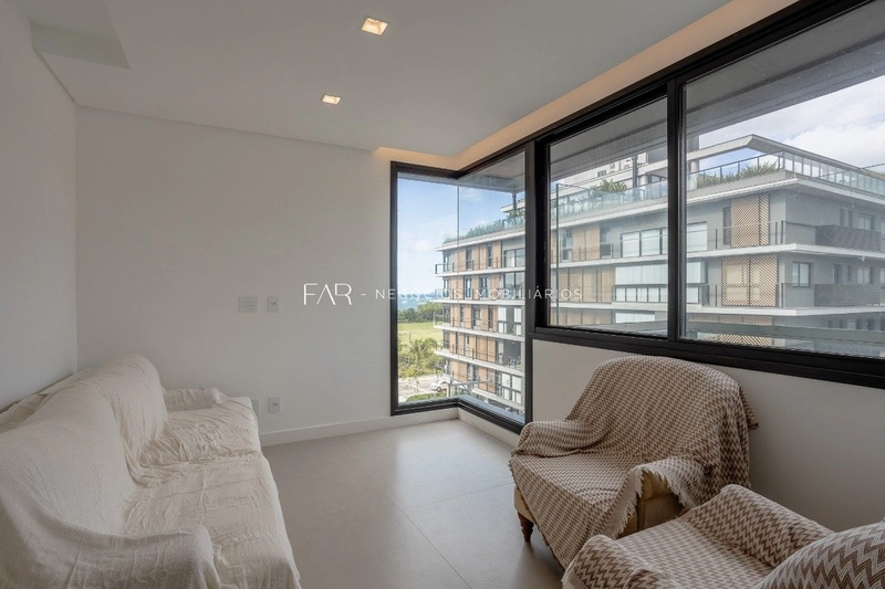 Duplex Alto Padrão em Jurerê com Vista Mar | 3 Suítes | Soho Residence: 10ª foto da galeria de imagens do imóvel
