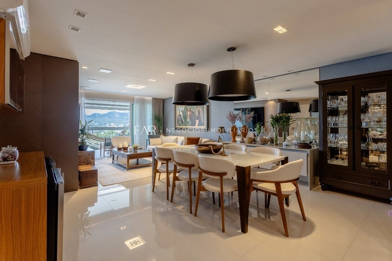 Apartamento Alto Padrão na Beira-Mar Norte | 3 Suítes com Vista para o: 2ª foto da galeria de imagens do imóvel