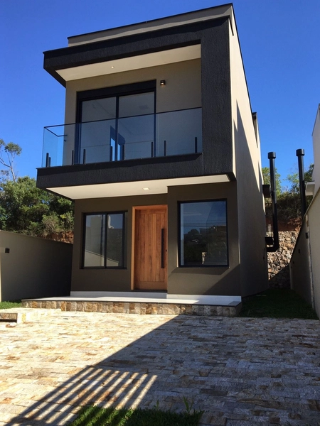 Casa com 3 Suítes | 2 Vagas | 180 m² à Venda - Saco Grande, Florianópo