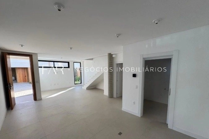 Casa em Condomínio com 3 Suítes | 2 Vagas | 242,50 m² à Venda - Cacupé: 3ª foto da galeria de imagens do imóvel