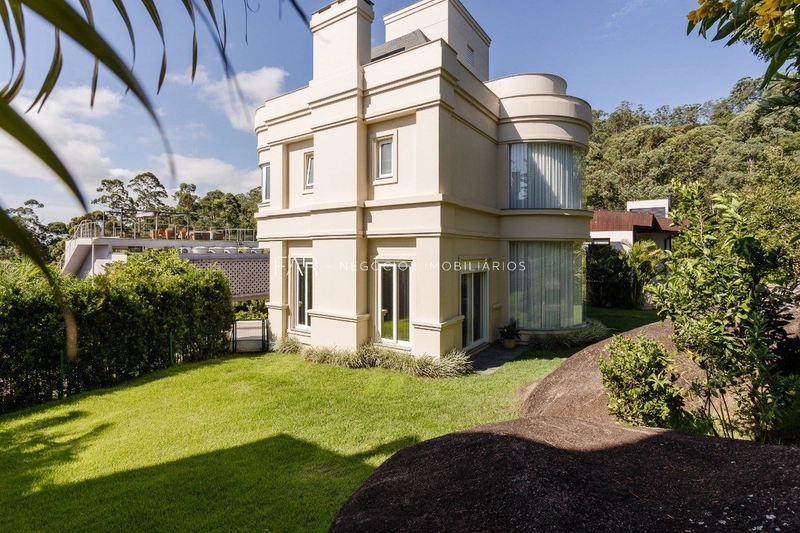 Casa em 4 Suítes em condomínio no Cacupé, Florianópolis: 1ª foto da galeria de imagens do imóvel