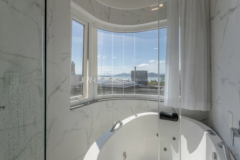 Casa em 4 Suítes em condomínio no Cacupé, Florianópolis: 22ª foto da galeria de imagens do imóvel