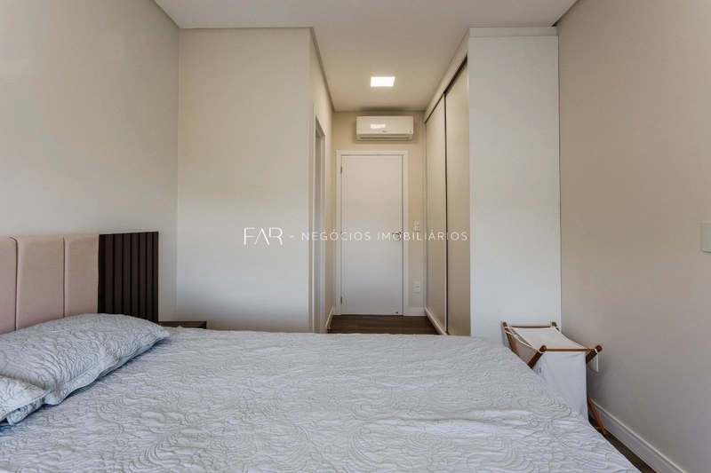 Casa em 4 Suítes em condomínio no Cacupé, Florianópolis: 15ª foto da galeria de imagens do imóvel