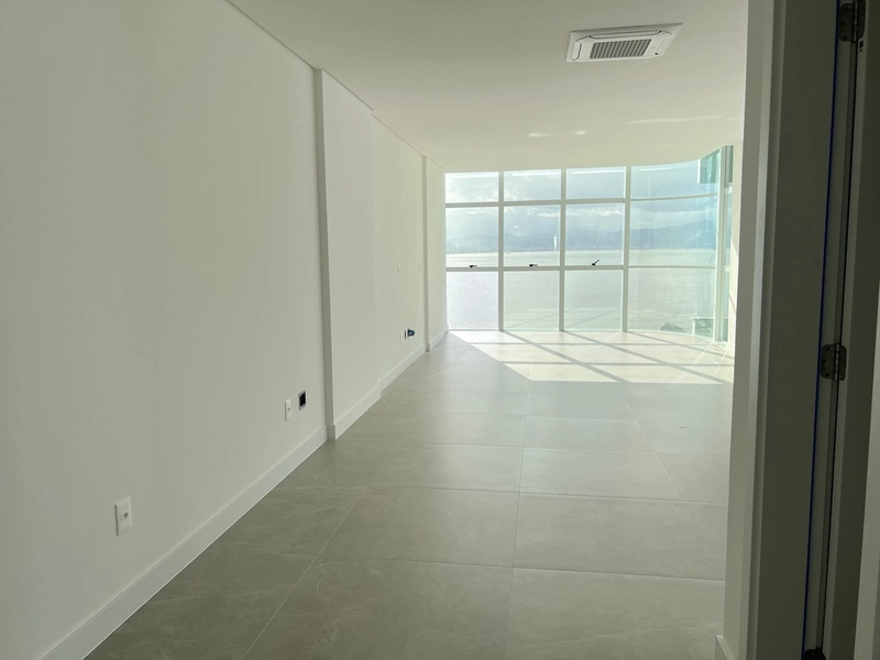Apartamento totalmente reformado frente Beira Mar - 211 m² privativos: 9ª foto da galeria de imagens do imóvel