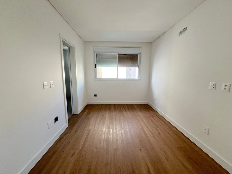 Apartamento totalmente reformado frente Beira Mar - 211 m² privativos: 11ª foto da galeria de imagens do imóvel