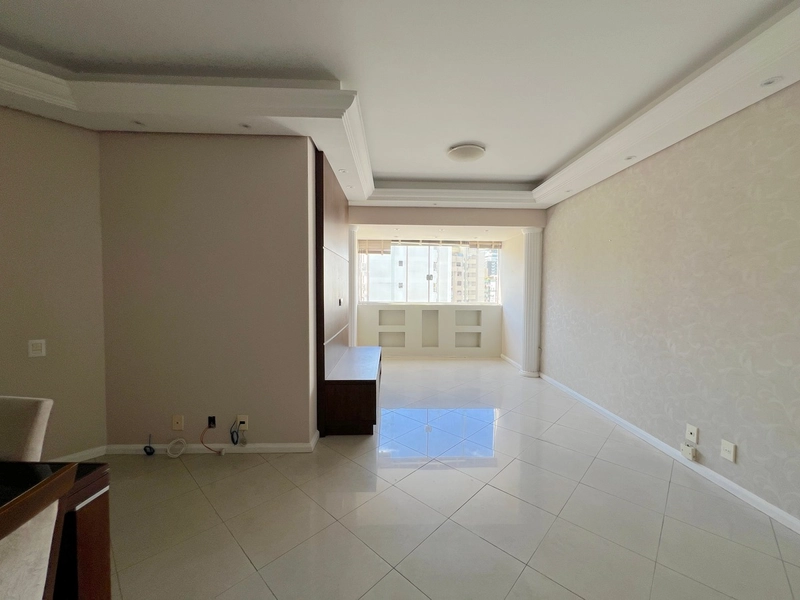 Apartamento com 3 dormitórios em andar alto e excelente posição solar: 2ª foto da galeria de imagens do imóvel