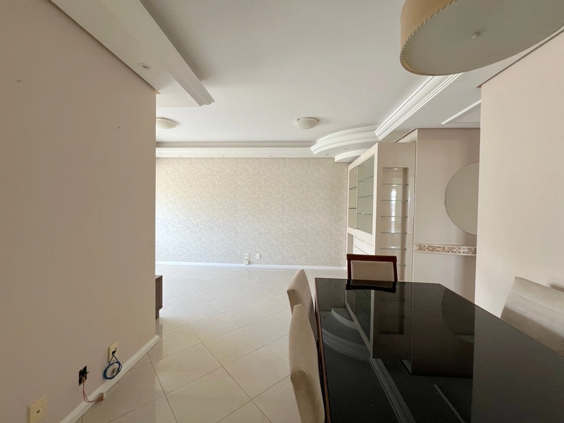 Apartamento com 3 dormitórios em andar alto e excelente posição solar: 3ª foto da galeria de imagens do imóvel