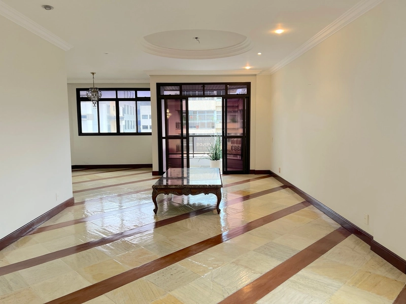 Apartamento de alto padrão, com 220,43 m² no Centro de Floripa: 3ª foto da galeria de imagens do imóvel