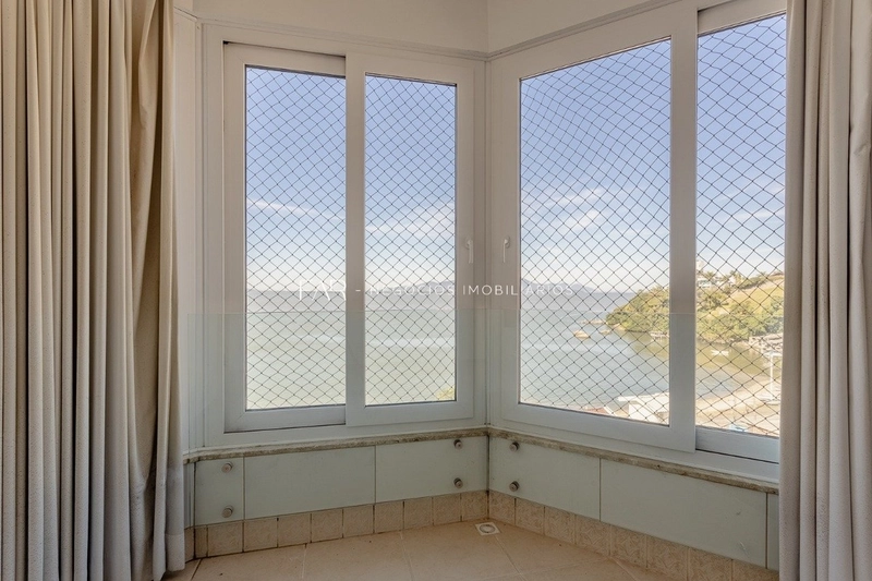 Apartamento com vista para o mar em Coqueiros: 12ª foto da galeria de imagens do imóvel