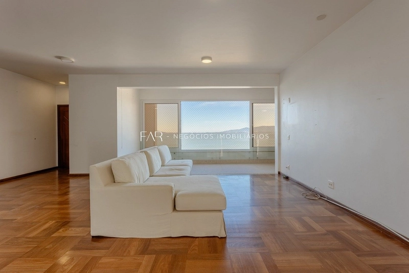 Apartamento com vista para o mar em Coqueiros: 2ª foto da galeria de imagens do imóvel