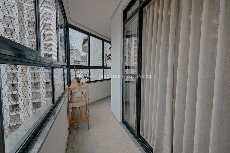 Belíssimo Apartamento á venda - 4 dormitórios próximo ao Beiramar