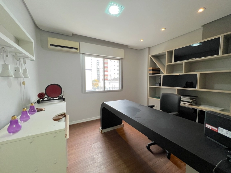 Apartamento com vista Beira Mar - 4 quartos - 225,56 m²: 9ª foto da galeria de imagens do imóvel