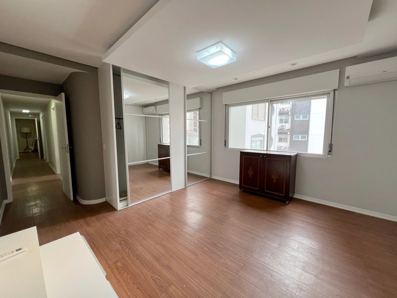 Apartamento com vista Beira Mar - 4 quartos - 225,56 m²: 10ª foto da galeria de imagens do imóvel