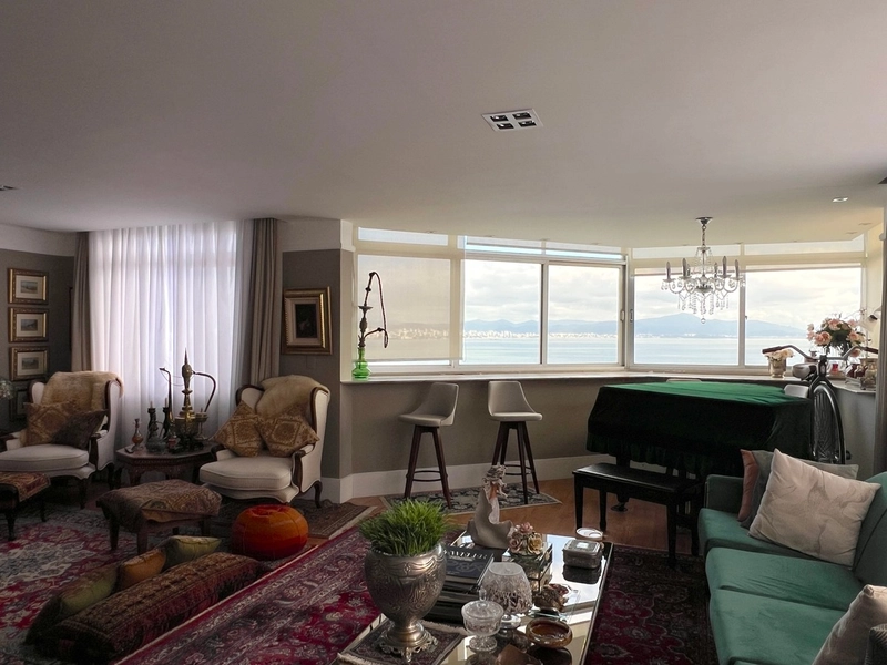 Apartamento com vista Beira Mar - 3 quartos sendo 2 suítes - 225,56 m²: 2ª foto da galeria de imagens do imóvel