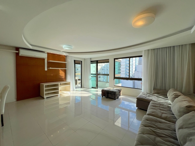 Apartamento á venda com Vista Beira Mar - 4 quartos 177 m²: 1ª foto da galeria de imagens do imóvel