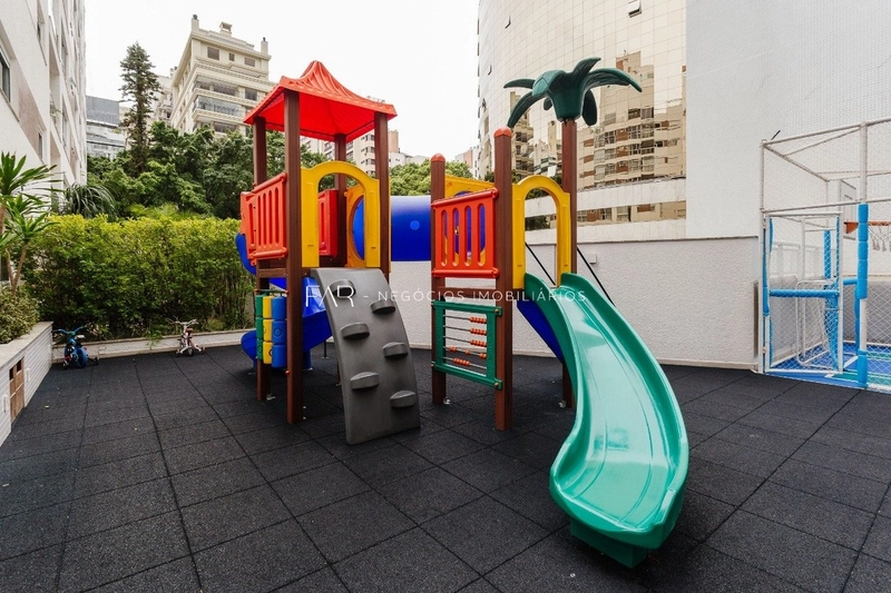 Cobertura á venda na Avenida Trompowsky  - 4 dormitórios - 324 m²: 36ª foto da galeria de imagens do imóvel