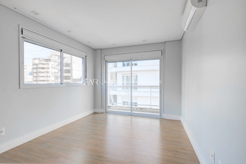 Cobertura á venda na Avenida Trompowsky  - 4 dormitórios - 324 m²: 17ª foto da galeria de imagens do imóvel